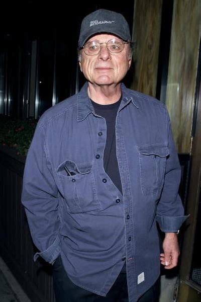 Harris Yulin Net Worth